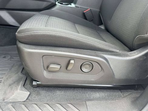 Used 2023 Chevrolet Colorado LT w/ LT Convenience Package II AWD/4WD image 21