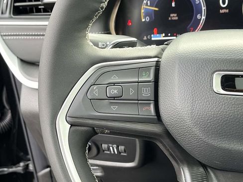 New 2025 Jeep Grand Cherokee image 23