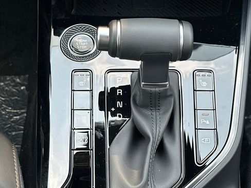 New 2025 Kia Niro EX image 23