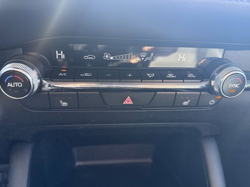 Used 2025 MAZDA MAZDA3 s image 25