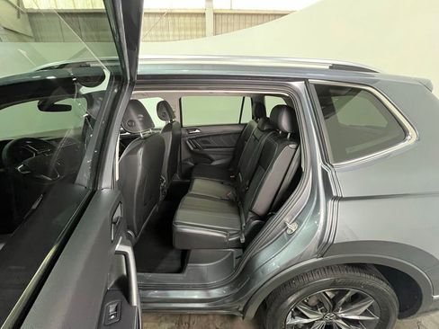Used 2023 Volkswagen Tiguan SE FWD image 18