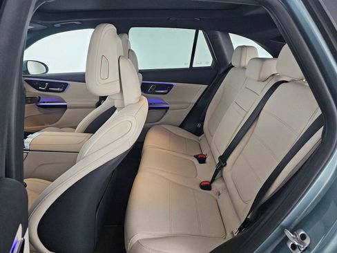 Used 2026 Mercedes-Benz GLC 300 image 16