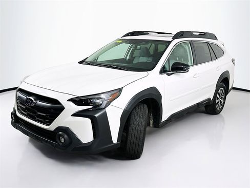 Used 2025 Subaru Outback Premium w/ Popular Package #1 image 2