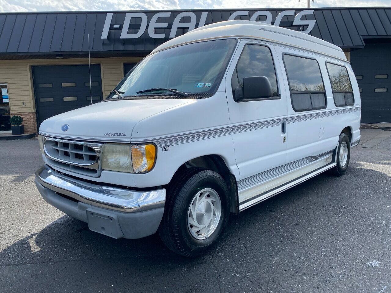 Used 1997 Ford E-150 and Econoline 150 RWD image 35