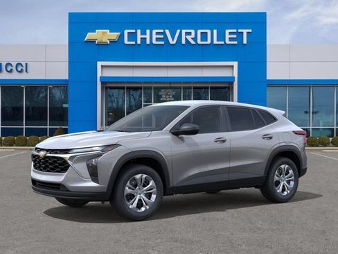 New 2026 Chevrolet Trax LS FWD image 2