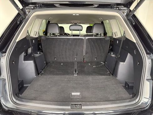 Used 2024 Volkswagen Atlas SE image 32