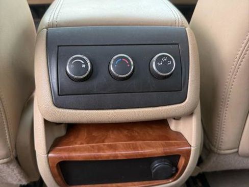 Used 2008 Saturn Outlook XR w/ Premium Trim Package image 20