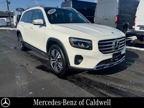 Used 2026 Mercedes-Benz GLB 250 4MATIC image 1