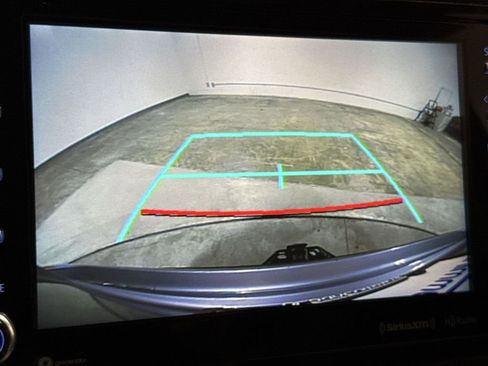 Used 2021 Toyota Highlander XLE image 15