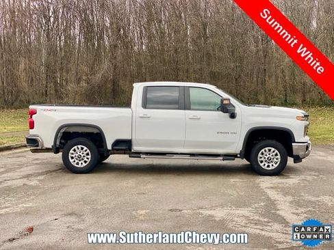 Used 2025 Chevrolet Silverado 2500 LT w/ Convenience Package AWD/4WD image 8