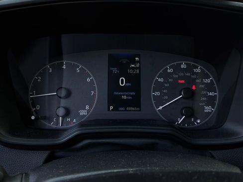 Used 2025 Toyota Corolla LE image 32