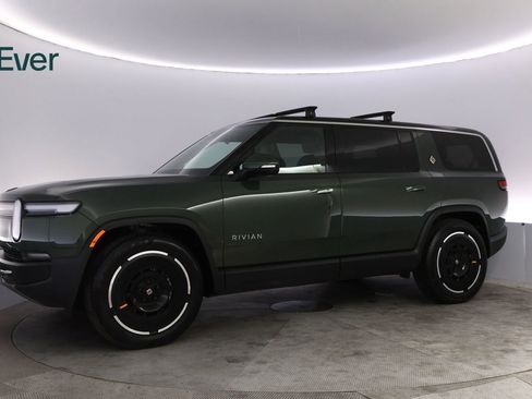 Used 2025 Rivian R1S Adventure AWD/4WD image 18