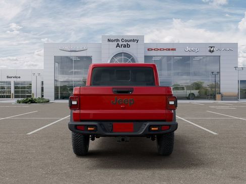 Used 2025 Jeep Gladiator Mojave w/ Convenience Group AWD/4WD image 7