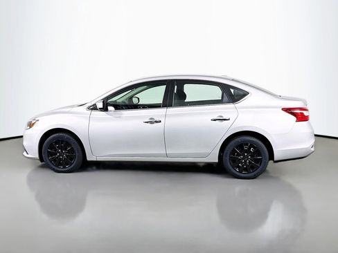 Used 2017 Nissan Sentra SV image 4