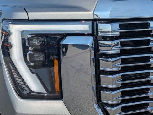 New 2026 GMC Sierra 2500 Denali w/ Denali Reserve Package image 11