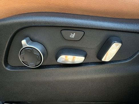 Used 2025 Cadillac XT4 Sport FWD image 14