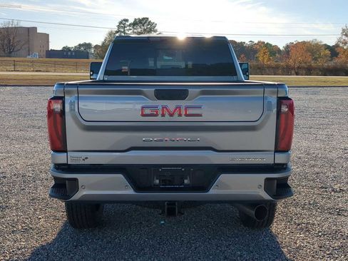 New 2026 GMC Sierra 2500 Denali w/ Denali Reserve Package AWD/4WD image 7