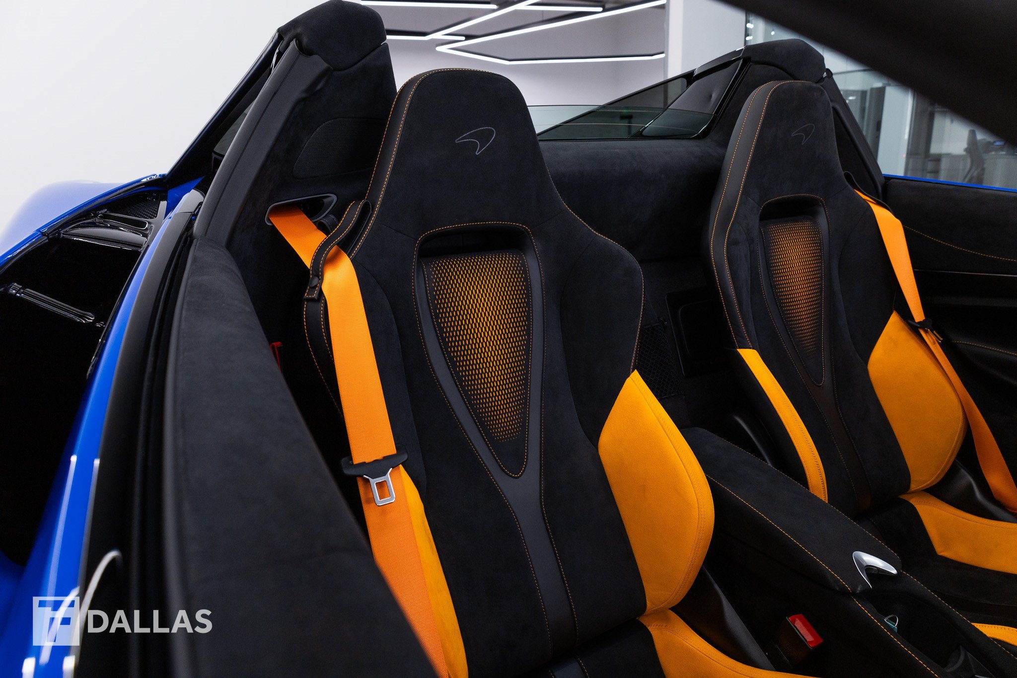 Used 2027 McLaren 750S Spider RWD image 35