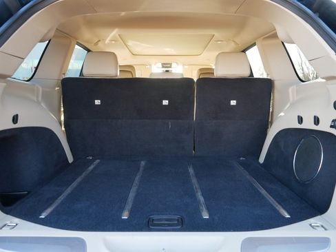 Used 2017 Jeep Grand Cherokee Limited w/ Luxury Group II image 18