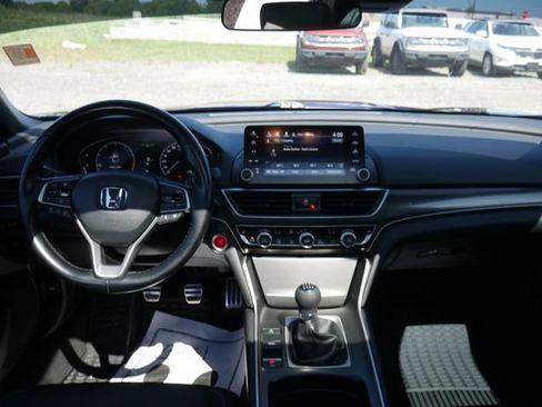 Used 2019 Honda Accord Sport image 6
