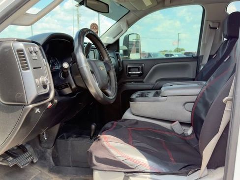 Used 2015 Chevrolet Silverado 3500 W/T AWD/4WD image 7
