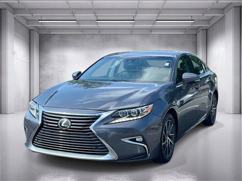 Used 2017 Lexus ES 350 w/ Luxury Package FWD image 7