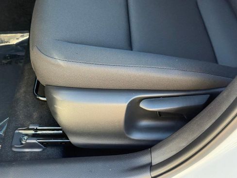 Certified 2025 Toyota Corolla LE image 18