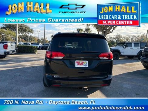 Used 2019 Chrysler Pacifica Limited image 6