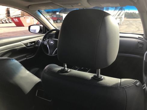 Used 2014 Nissan Altima 2.5 SL w/ Technology Package image 16