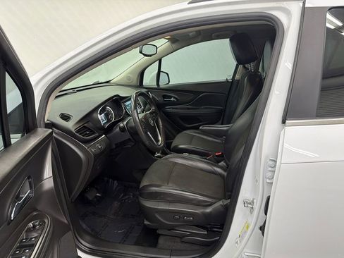 Used 2021 Buick Encore Preferred w/ Safety Package image 9