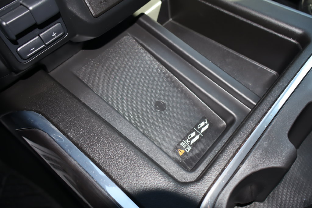 Used 2021 Chevrolet Silverado 1500 LTZ AWD/4WD image 31