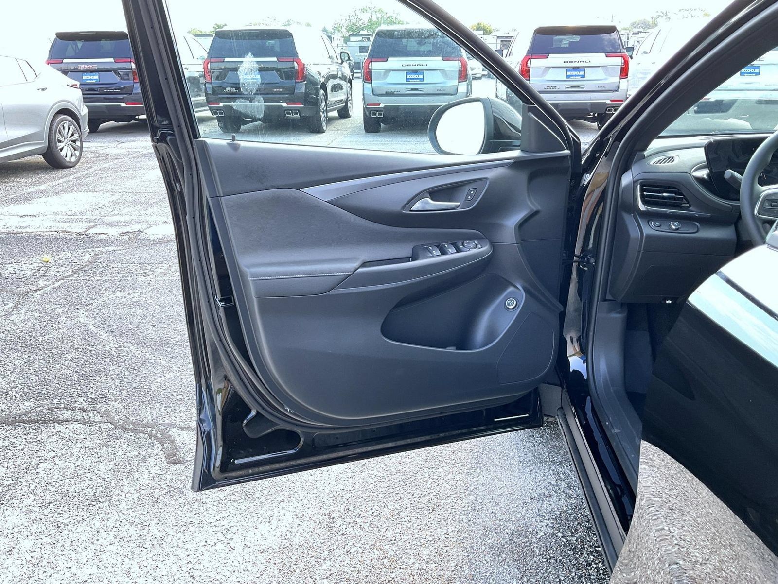 New 2026 Buick Envista Sport Touring w/ Convenience I Package FWD image 9