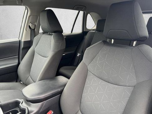 Certified 2025 Toyota RAV4 XLE FWD image 16