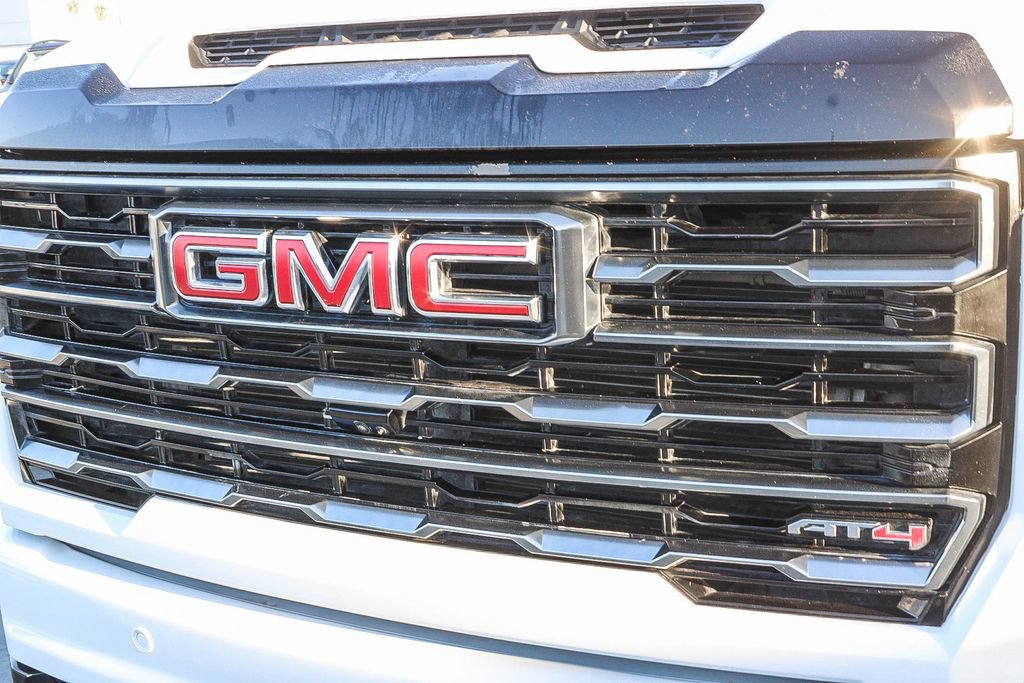 Used 2025 GMC Sierra 2500 AT4 AWD/4WD image 6