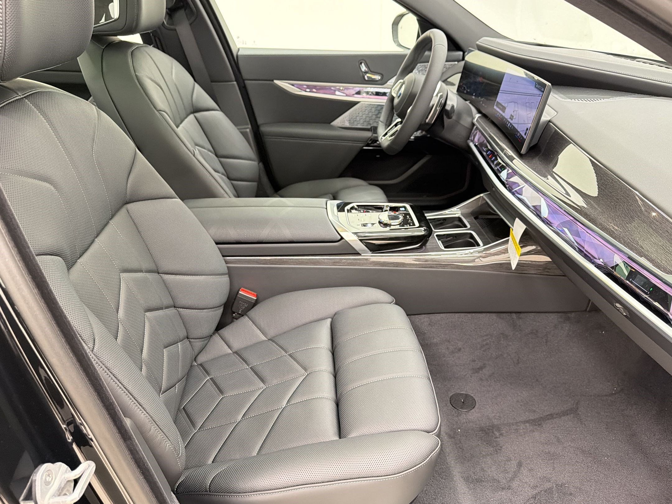 New 2026 BMW 760i xDrive AWD/4WD image 25