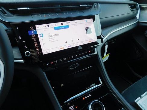 New 2026 Jeep Grand Cherokee Altitude image 28