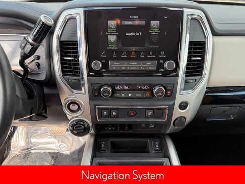 Used 2021 Nissan Titan SV w/ SV Convenience Package image 14