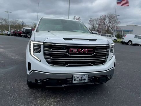 Used 2024 GMC Sierra 1500 SLT image 3