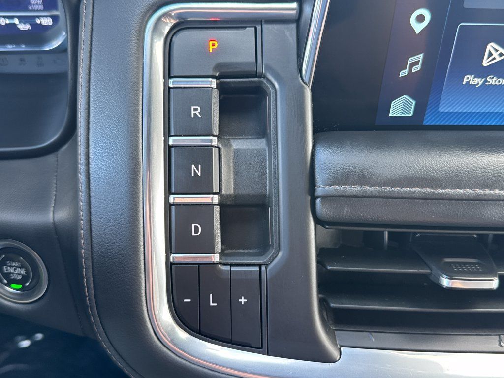 Used 2024 Chevrolet Tahoe High Country AWD/4WD image 30
