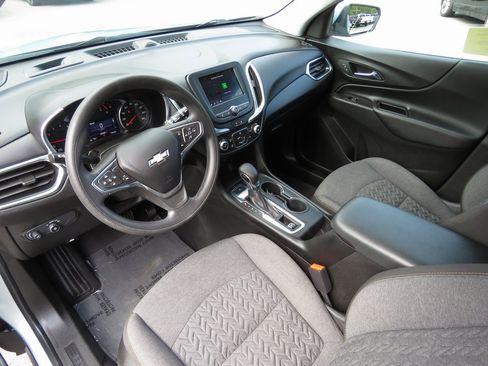 Used 2022 Chevrolet Equinox LT image 12