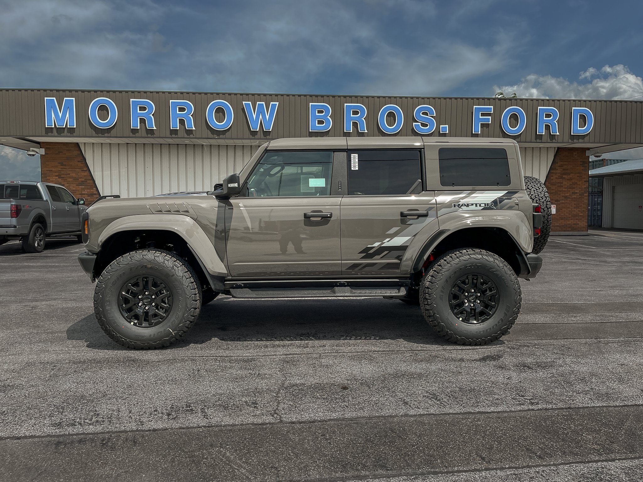 New 2026 Ford Bronco Raptor w/ Interior Carbon Fiber Pack AWD/4WD image 3