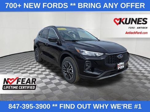 New 2026 Ford Escape SE FWD image 1