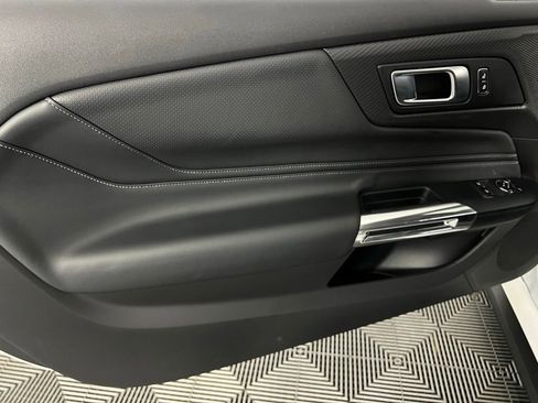 Used 2025 Ford Mustang Premium image 26