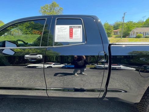 Used 2017 Toyota Tundra SR AWD/4WD image 4