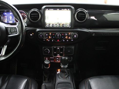 Used 2021 Jeep Wrangler Unlimited Rubicon w/ Trailer Tow Package image 19