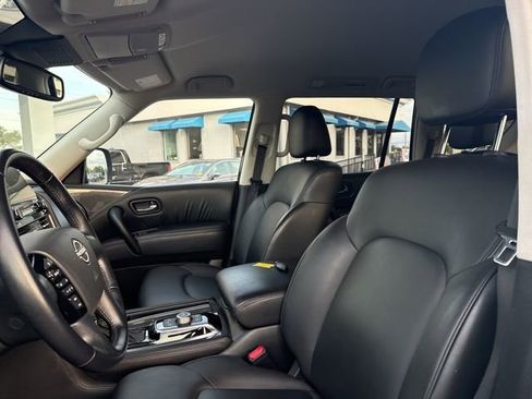 Used 2024 Nissan Armada SV AWD/4WD image 9