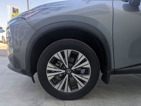 Used 2021 Nissan Rogue SV FWD image 8