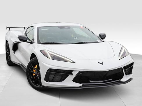 Used 2025 Chevrolet Corvette Stingray Preferred Cpe w/ 2LT RWD image 2