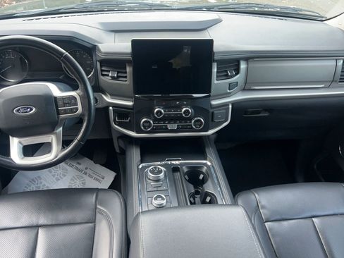 Used 2022 Ford Expedition Max XLT image 10
