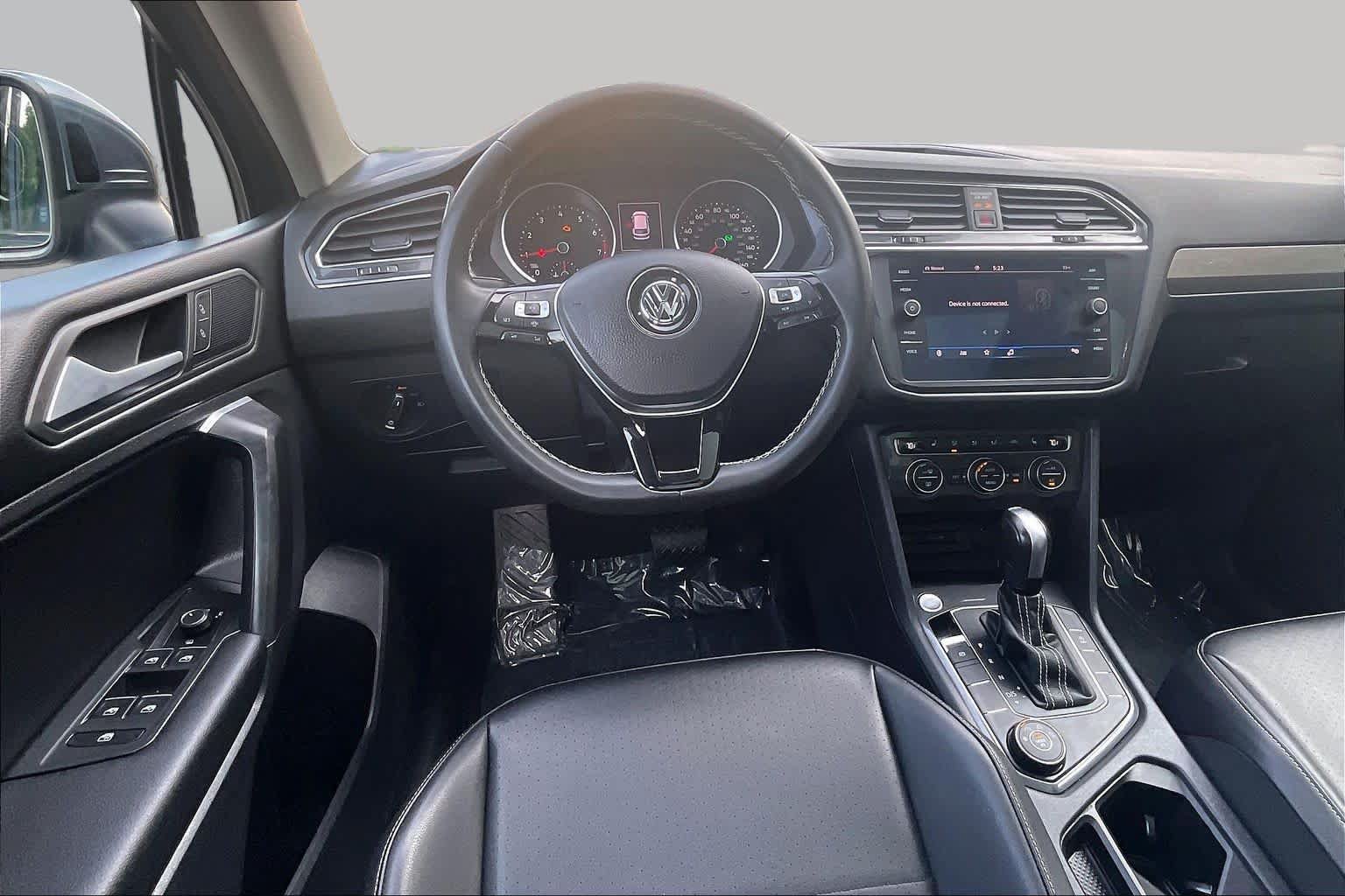 Used 2021 Volkswagen Tiguan SE w/ Panoramic Sunroof Package AWD/4WD image 5